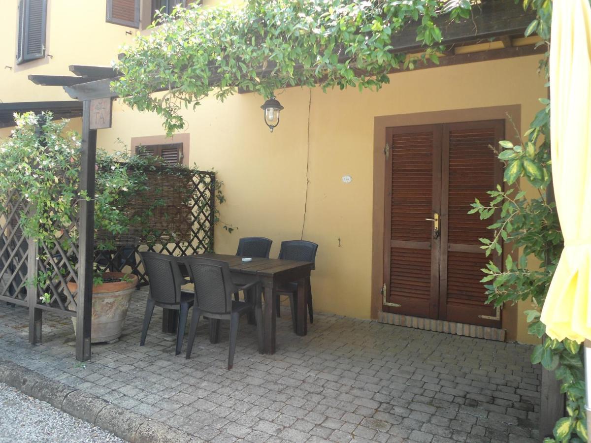 Agriturismo Le Pescine Вада Экстерьер фото